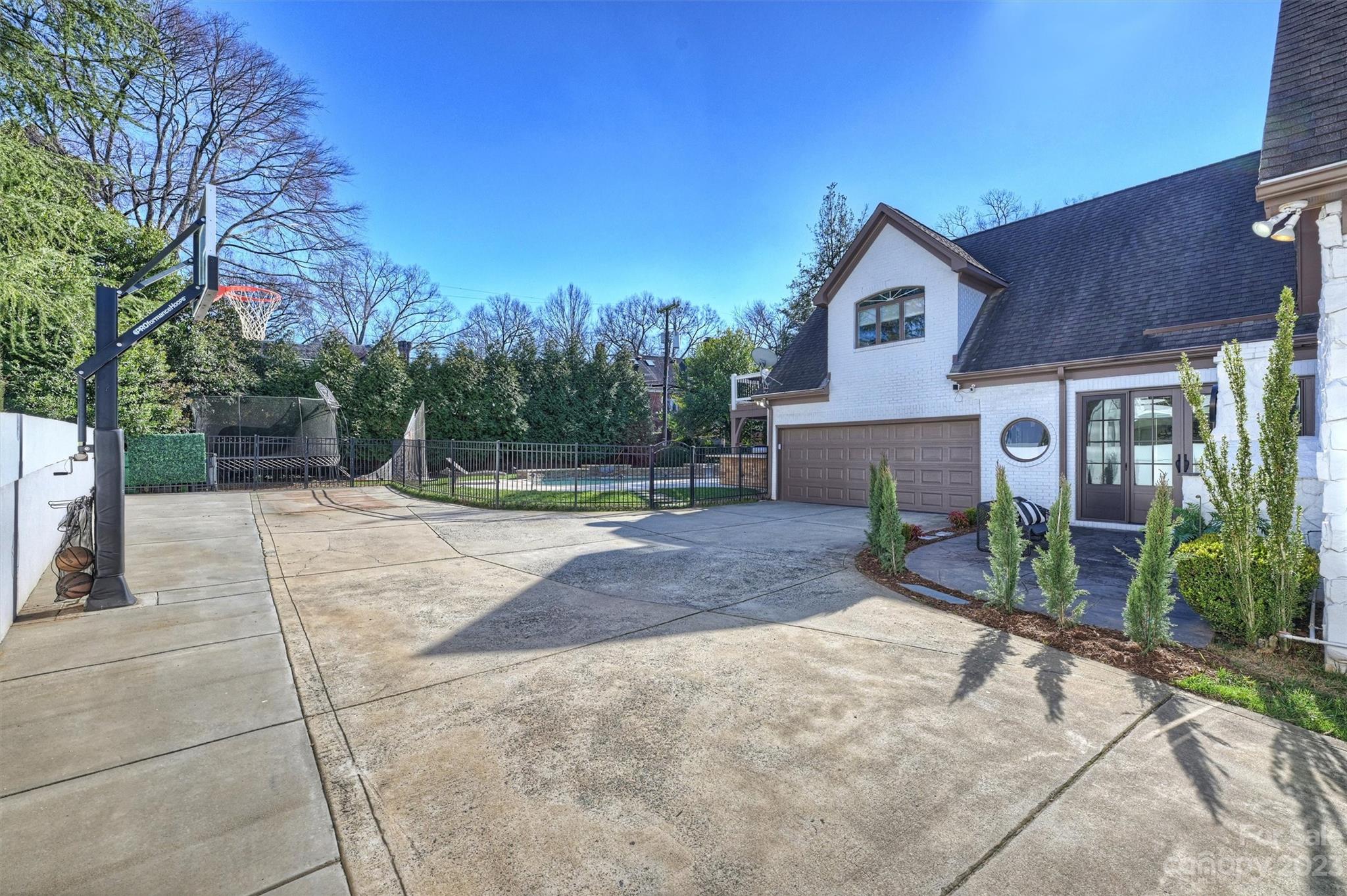 Myers Park - Residential