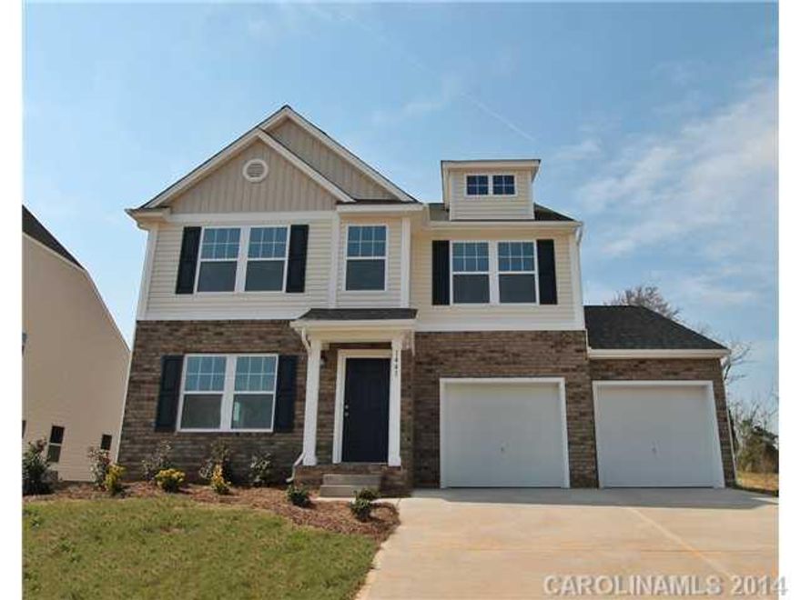 NEW construction finished home MOVE-IN ready!  The Jasper features over 2500 functional HSF & 4bd/2.5th.  Finish includes Stainless Steel Appliances, Granite Countertops, Luxury Master Bath with separate Garden Tub & Shower, Screen Room & more!  Close in 21 days & take advantage of Closing Cost contribution with use of Preferred Lender.