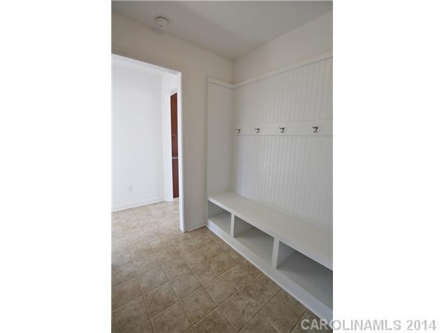 Ellis Pond - Residential