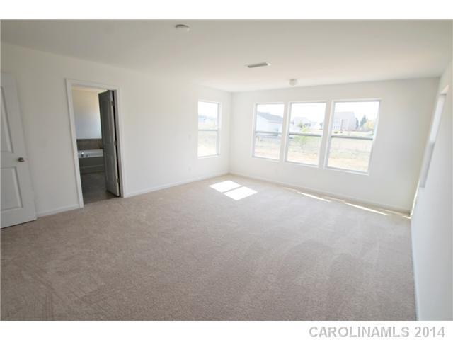 Ellis Pond - Residential