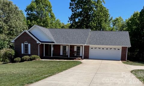 Photo of 106 Olano Lane, Statesville, NC 28677 (MLS # 4372523)