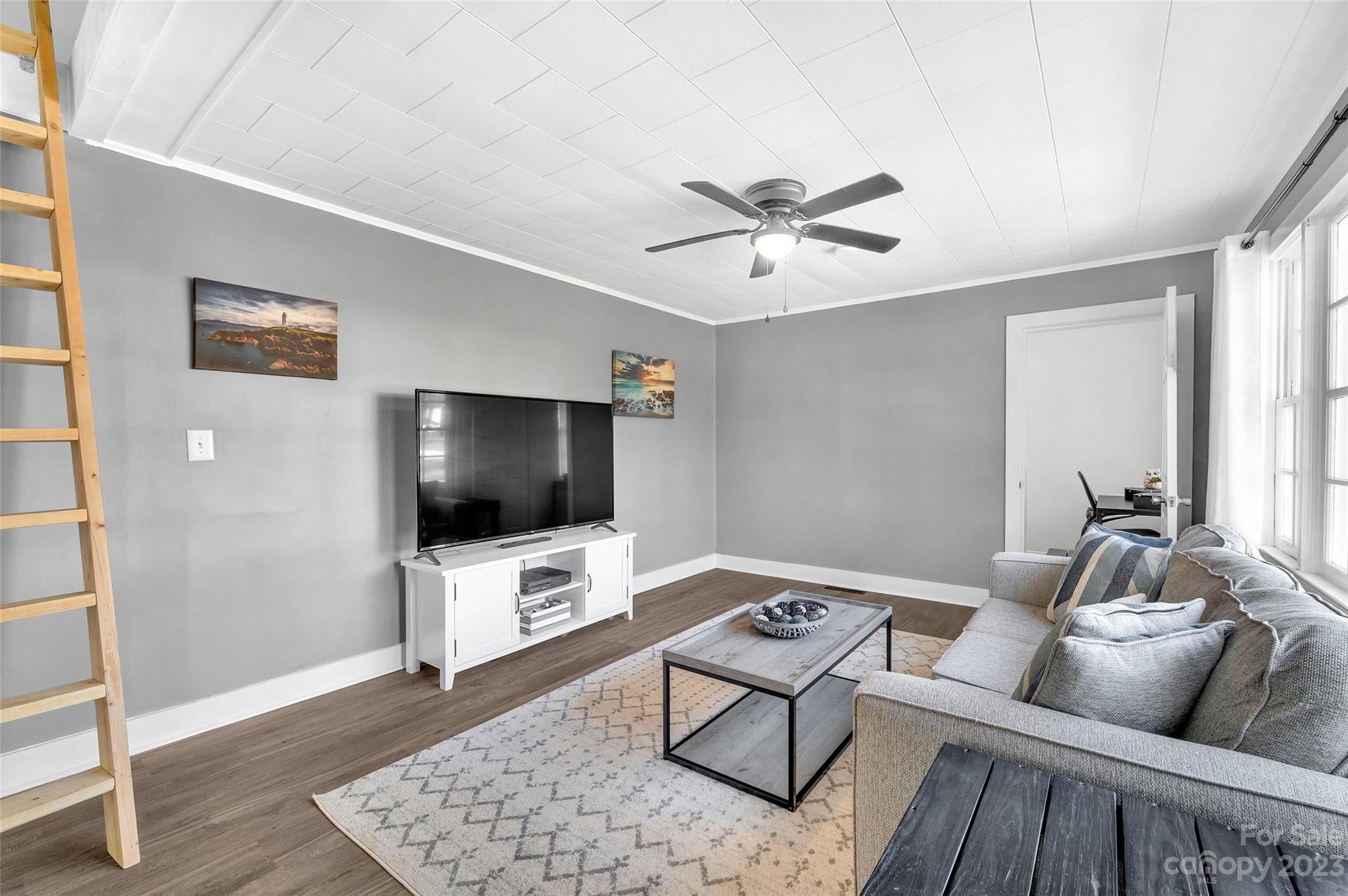 Moss Acres - Residential