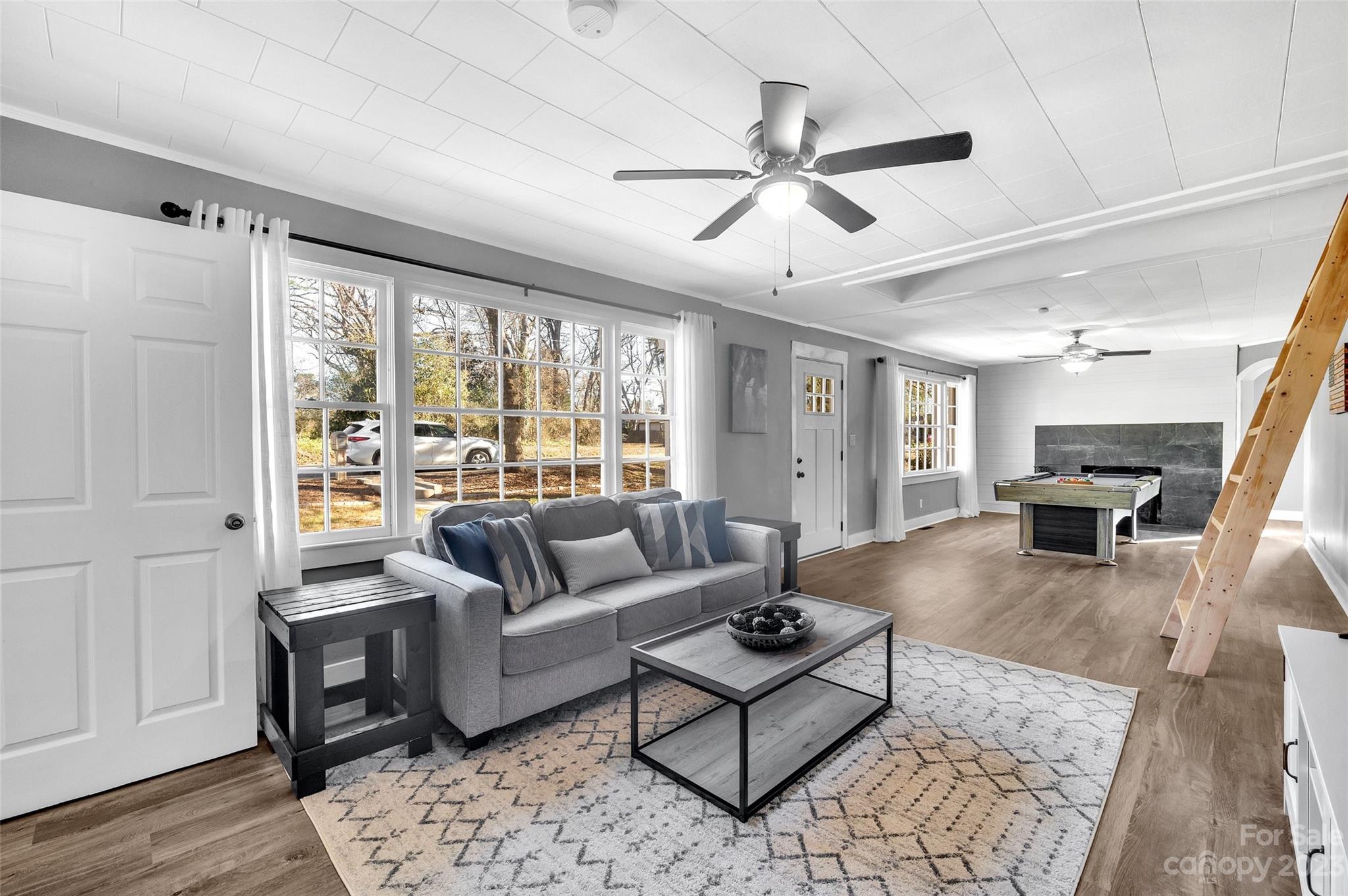 Moss Acres - Residential