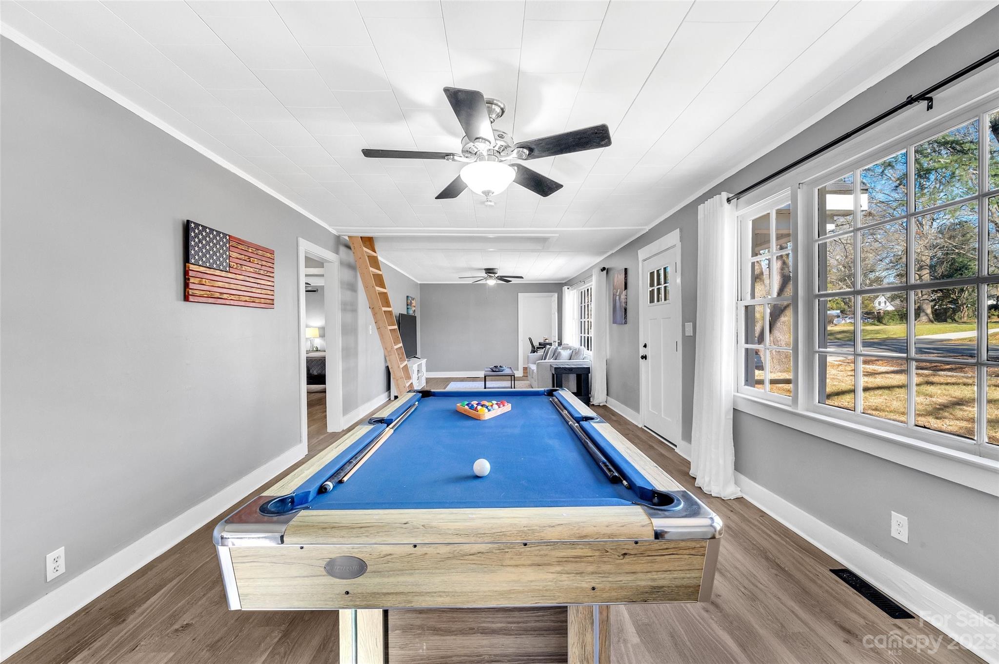 Moss Acres - Residential