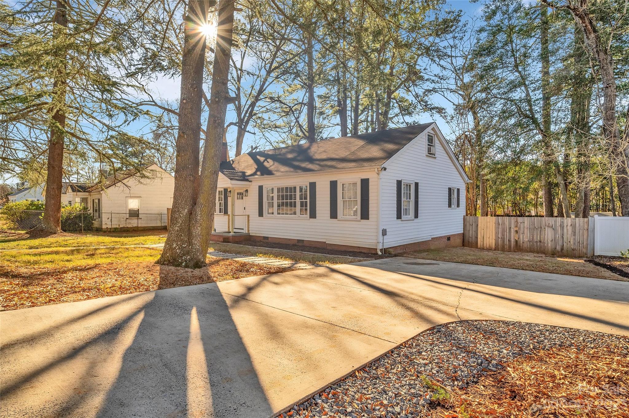 Moss Acres - Residential