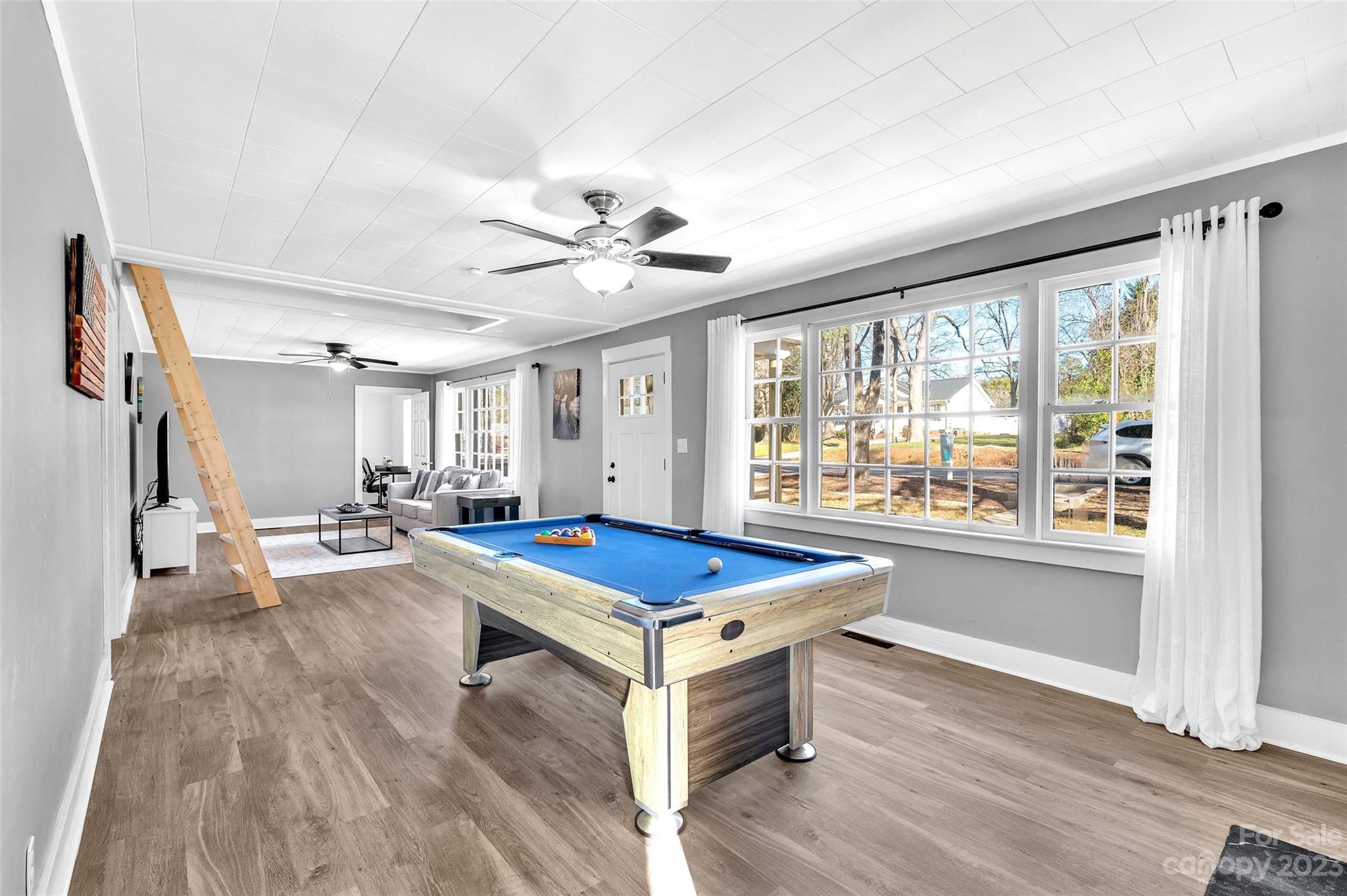 Moss Acres - Residential