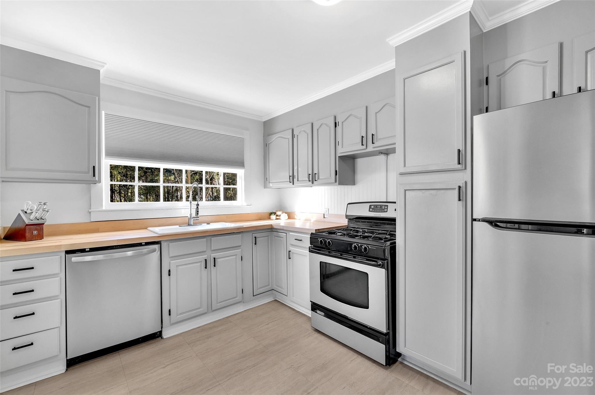 Moss Acres - Residential