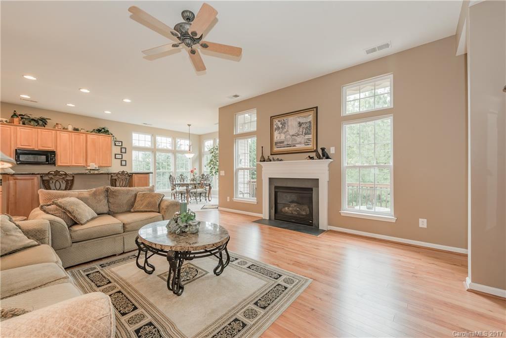 Autumn Cove At Lake Wylie - Residential