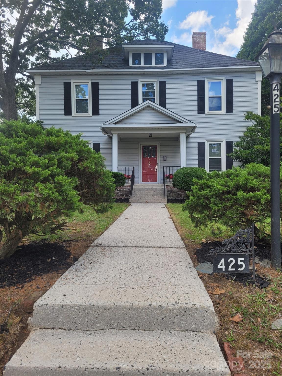 425 Maupin Avenue