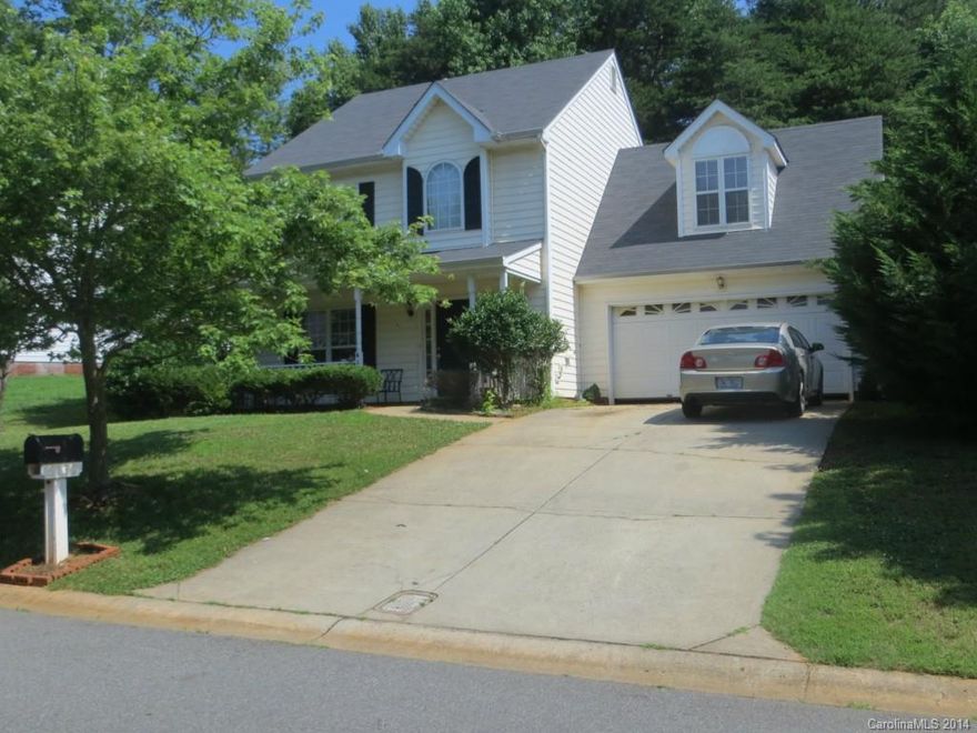 Immaculate2story House with 4Bedrooms,2 car garages,+parking spaces on driveway,covered porch,patio with fenced privacy backyard.Hardwood floors inLR,DR&Kitchen with nice open space,oversize bonus-bedroom,3bath,Washer&Dryer Hookup,...This is a CUL-DE-SAC Street.This also a very convenient location to stores,supermarkets,restaurants,Northlake&ConcordMall,Uptown&UniversityCity.Just vacated, ready to move in and please show at your convenience by calling CSS. Thanks!