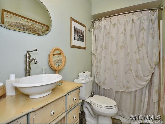 Kenwood Knoll - Residential