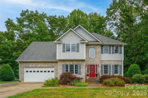 Photo of 100 Welwyn Lane, Asheville, NC 28805 (MLS # 4382171)