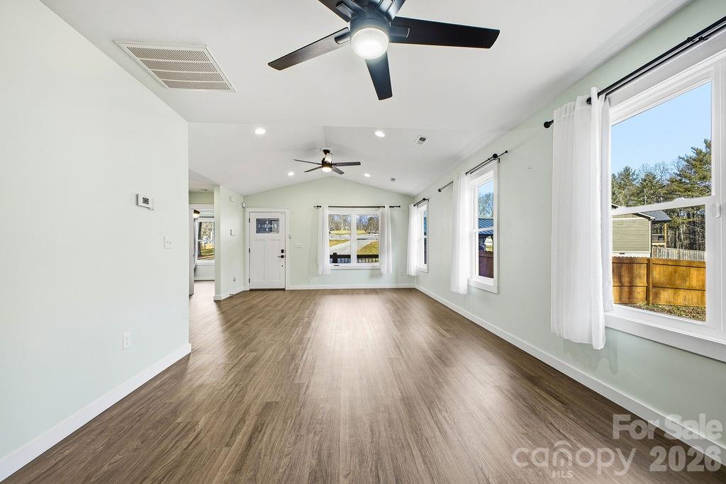 Honeycrisp - Residential