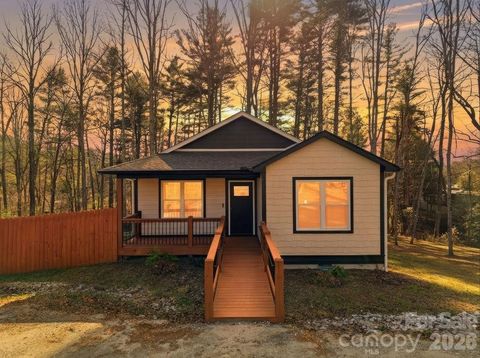 224 Walt Drive Hendersonville NC 28792