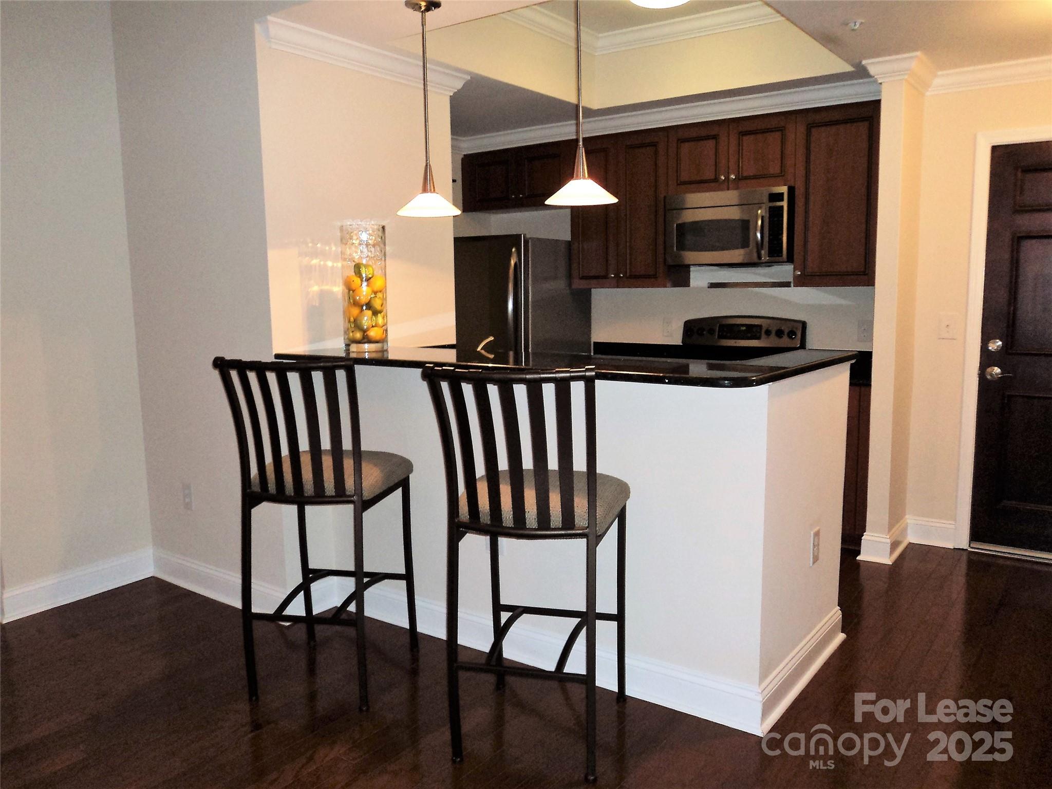 Fifth And Poplar - Residential Lease