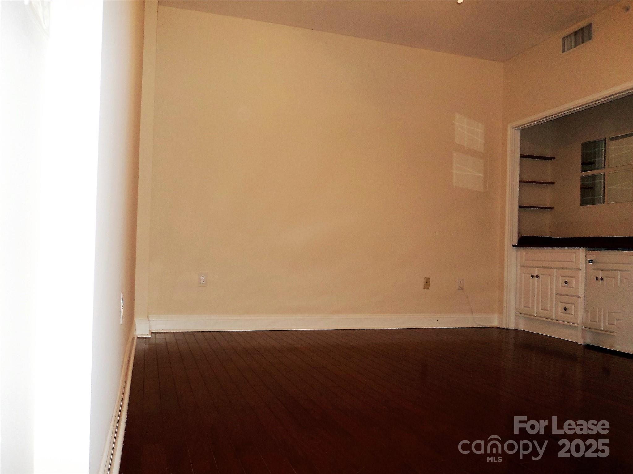 Fifth And Poplar - Residential Lease