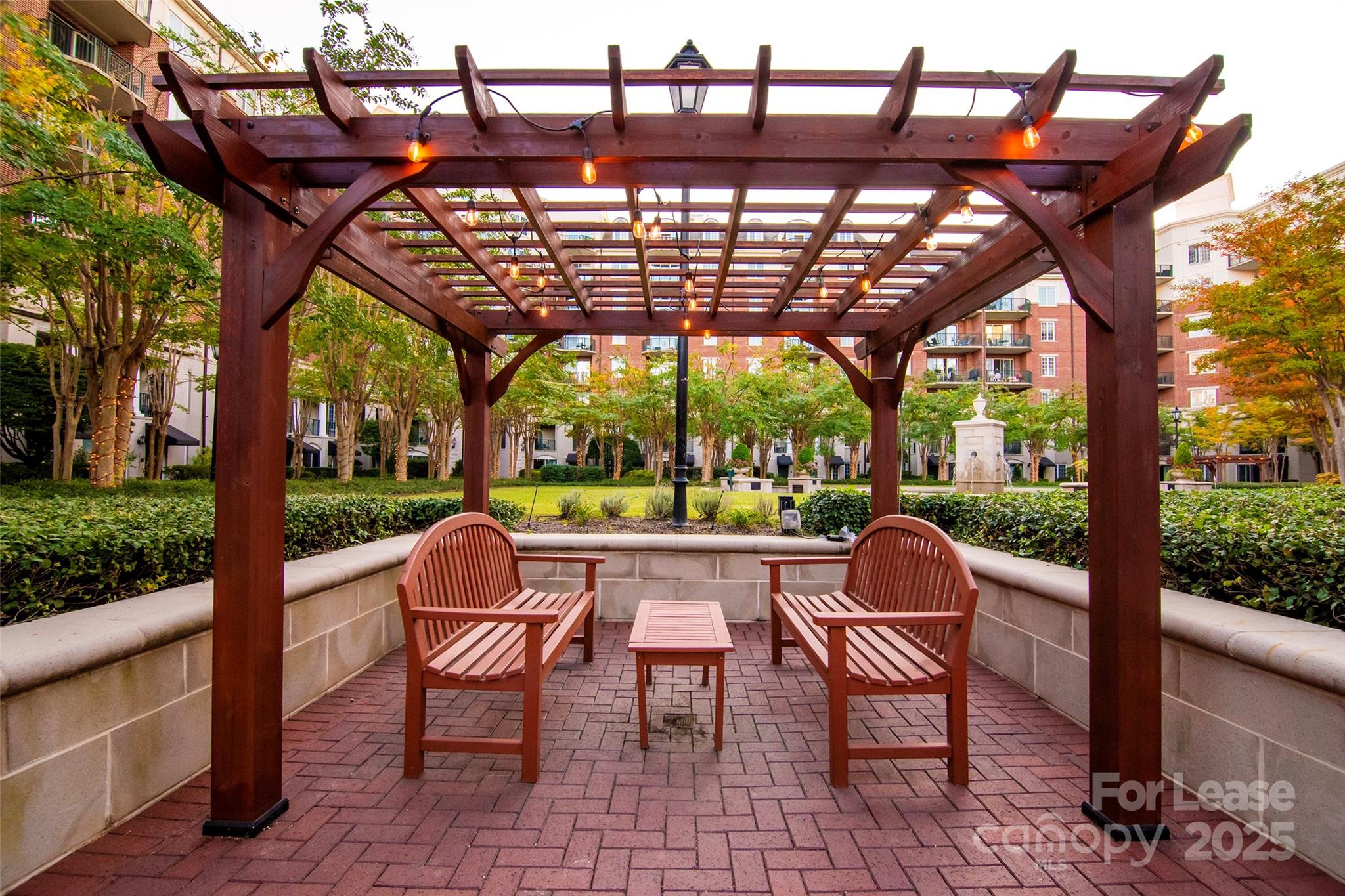 Fifth And Poplar - Residential Lease