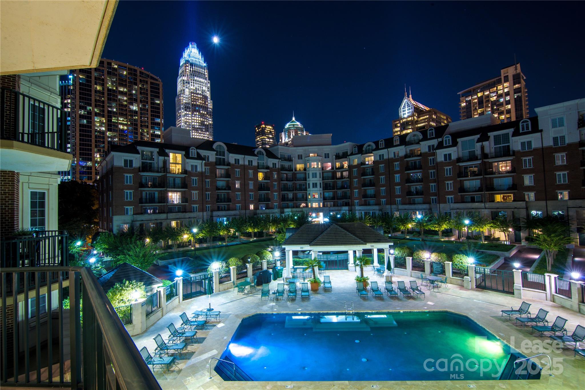 Fifth And Poplar - Residential Lease