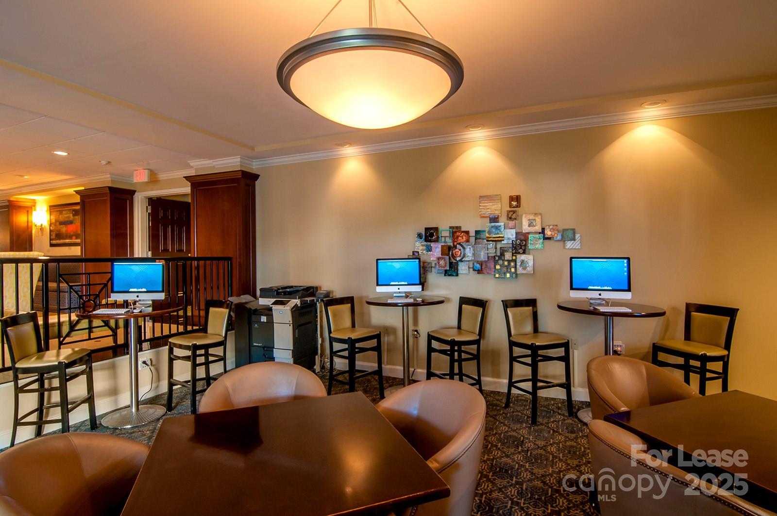 Fifth And Poplar - Residential Lease