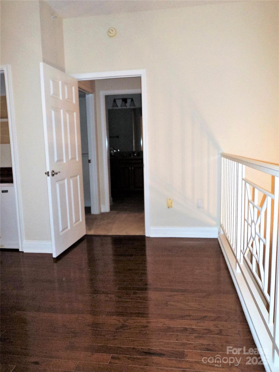 Fifth And Poplar - Residential Lease