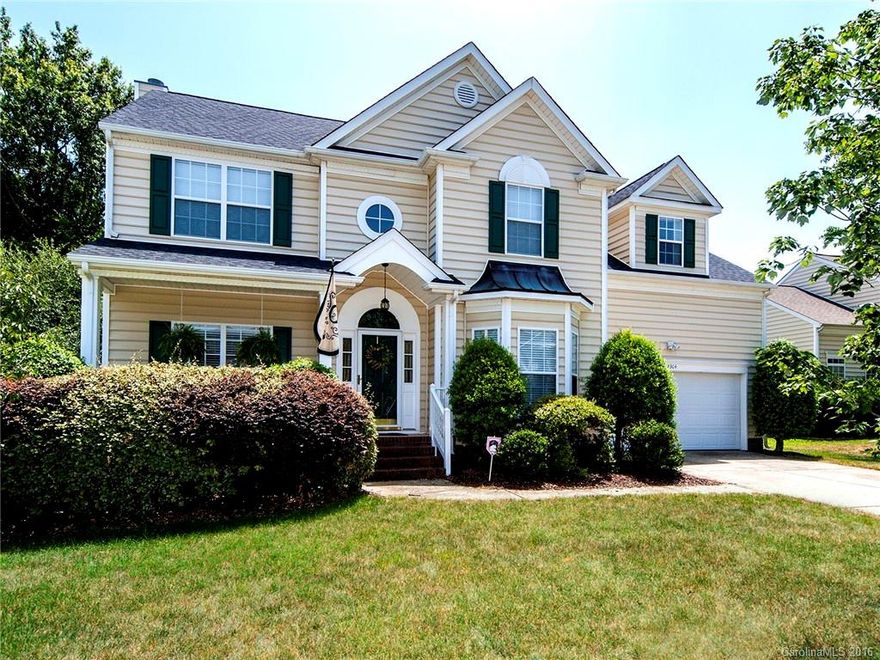 Beautiful home in convenient location. Tons of Curb appeal! Rocking Chair front porch. Flat, tree lined fenced back yard. Light flows into the open kitchen through the bay window in the breakfast area.Granite counters, stainless appliances, ceramic tile backsplash and flooring.  Spacious great room with fireplace.  Master suite with trey ceiling and walk-in closet. Luxury master bath w/ double sinks, soaking tub and separate shower. The large bonus room could be used as a 4th bedroom.