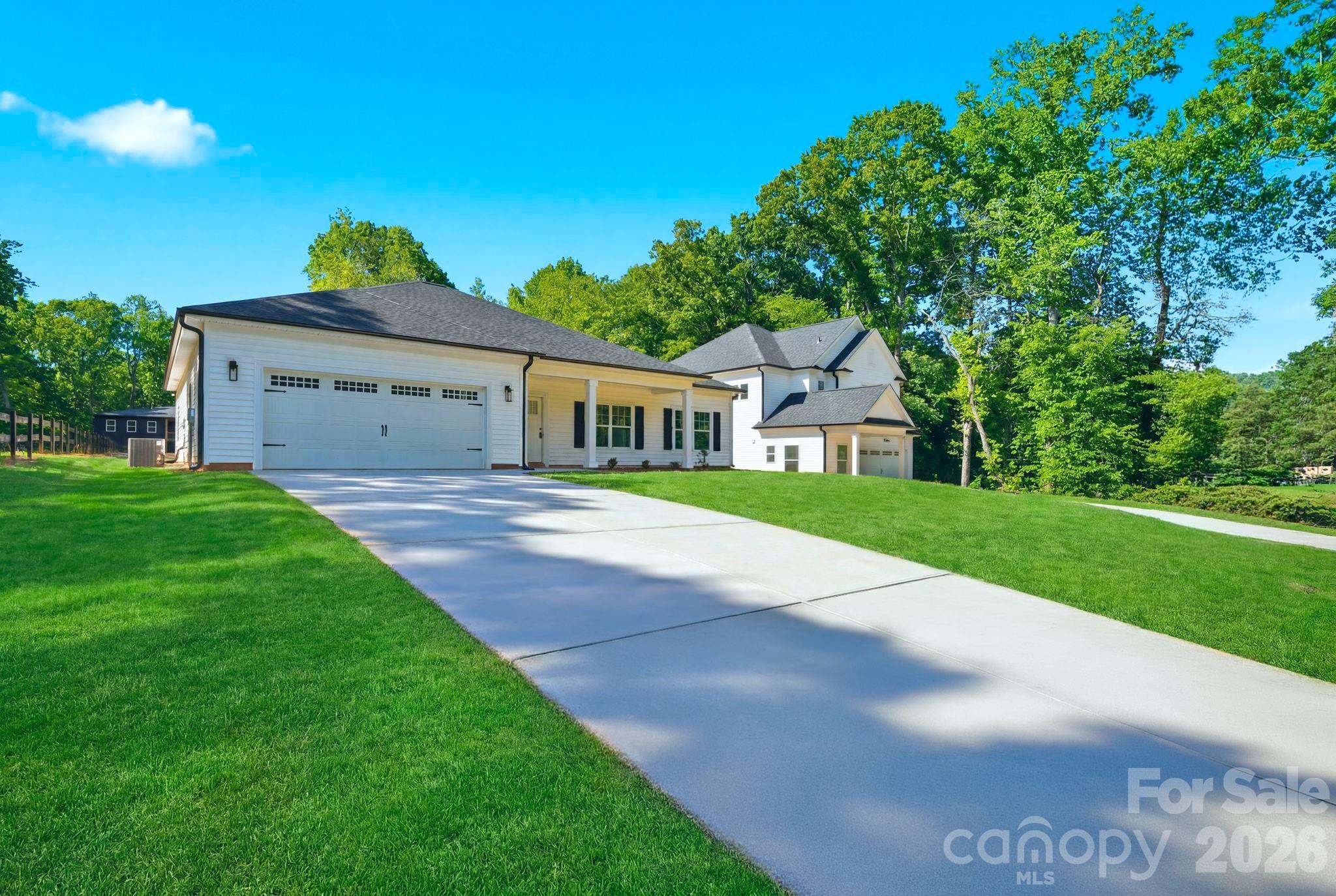3272 FAIRVIEW Drive