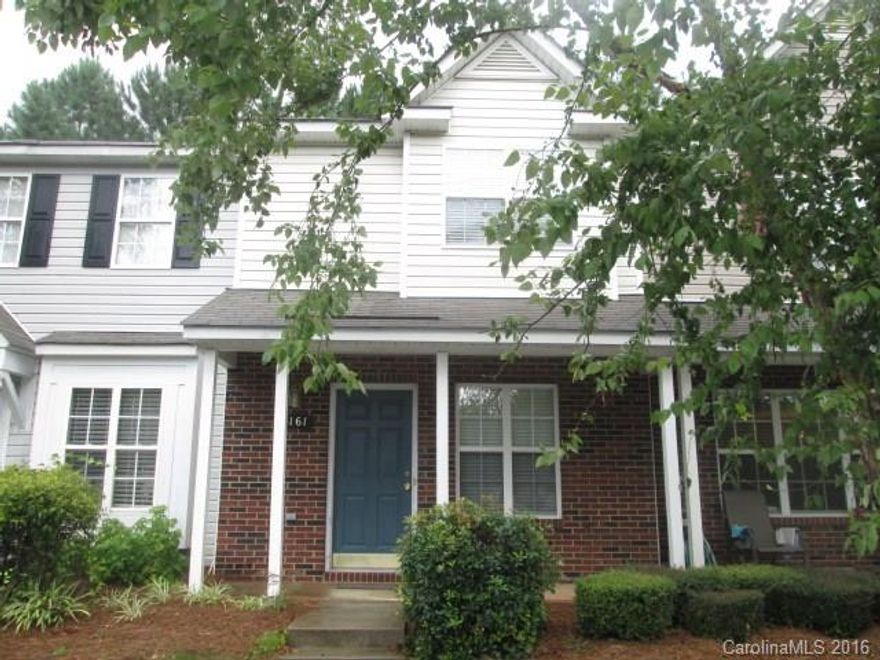 Well maintained townhome in great location. Open floor plan living. Two master suites upstairs.  Pet fee is per pet that does not exceed 30 lbs.