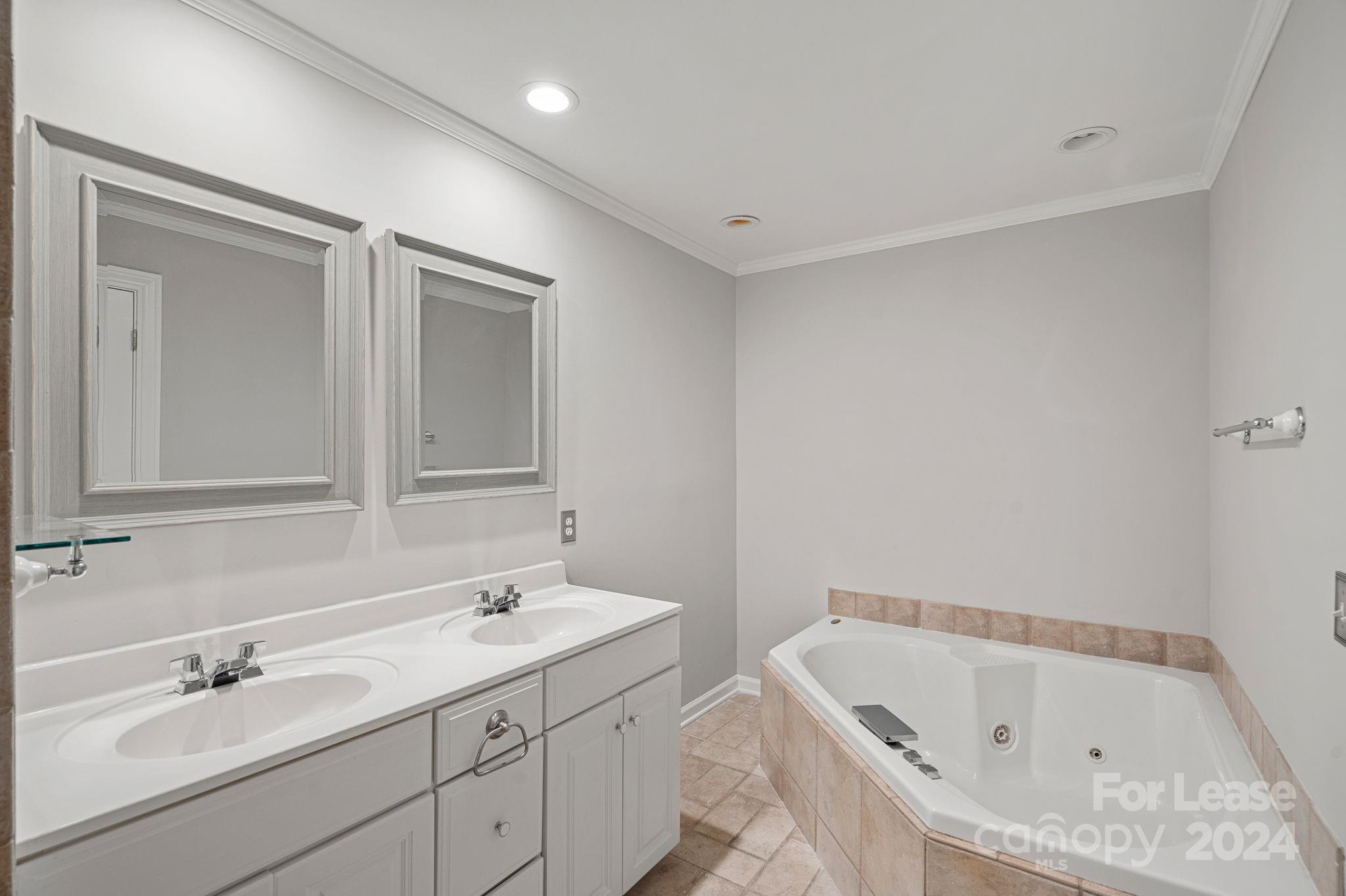 River Hills - Residential Lease