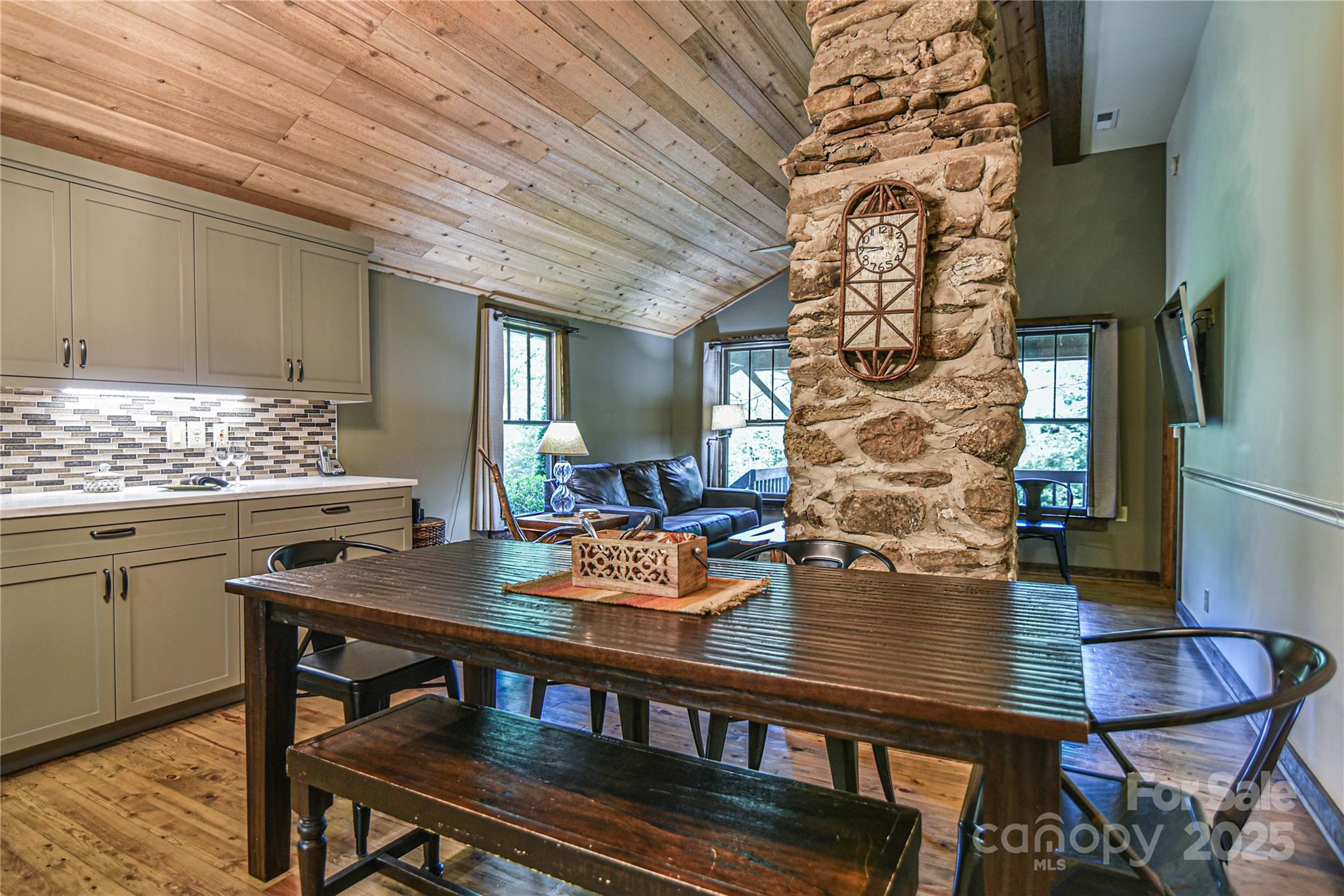 30 Creek Bend Lane