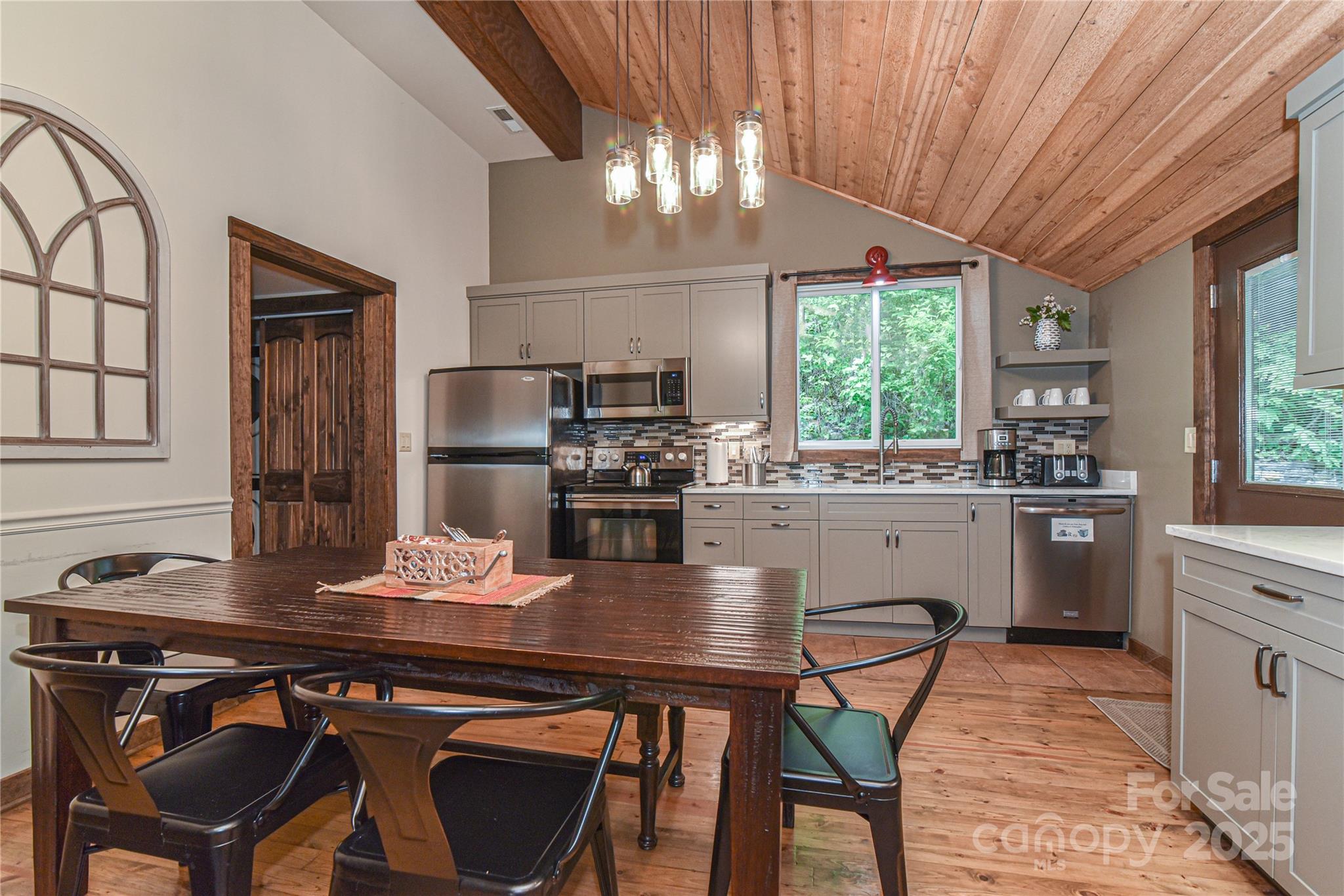 30 Creek Bend Lane