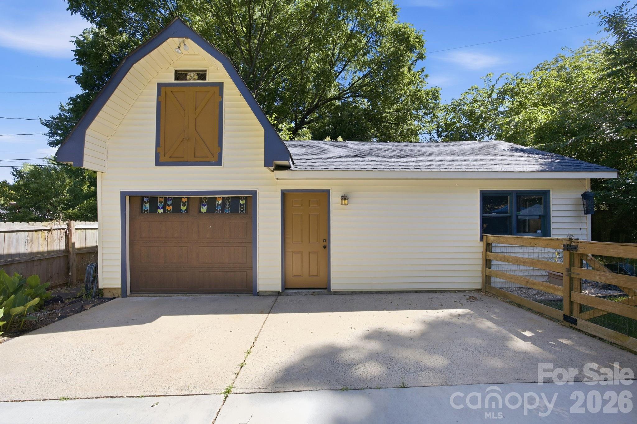 Country Club - Residential
