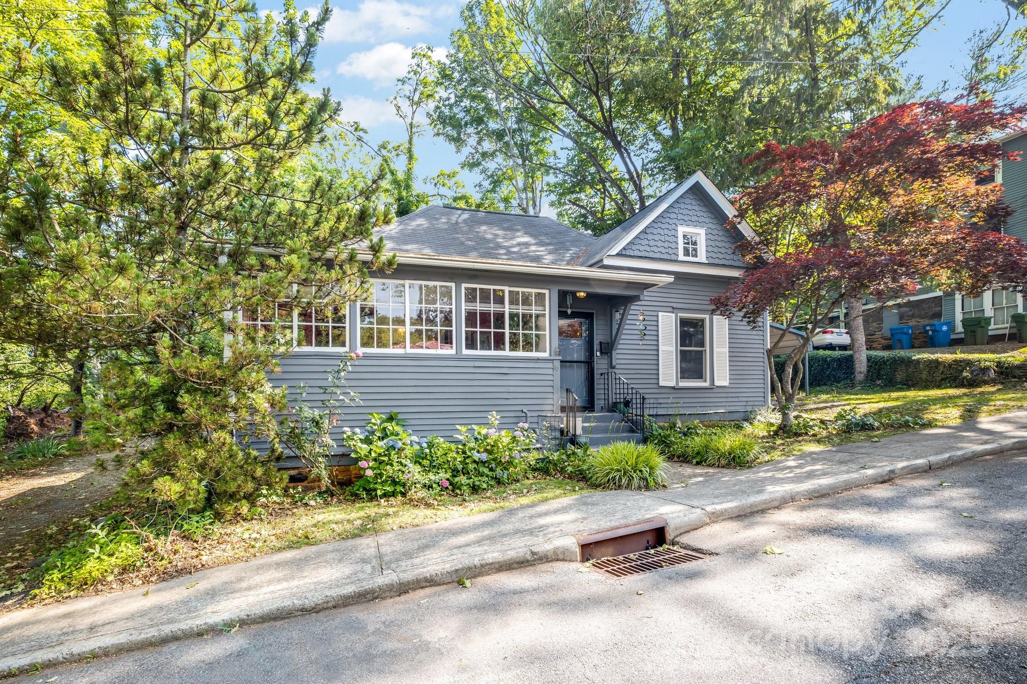 16 Blair Street