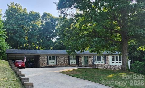 Photo of 1549 Cecelia Drive, Gastonia, NC 28054 (MLS # 4382442)