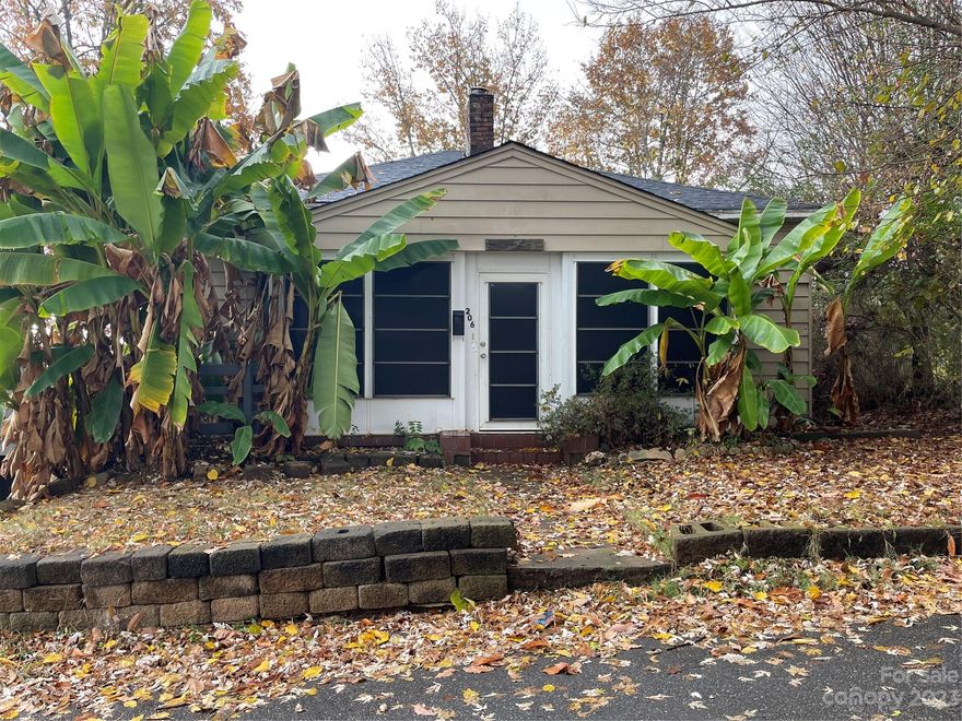 Cute 2 Bed 1 bath home in the heart of King's Mountain with a spectacular view of Crowder's Mountain. Home has been partially renovated with some work left to be done. Effective year built is 1979.  New roof in 2023, HVAC is 7 years old, plumbing and bathroom only 4 years old. 1152 sq ft with spacious rooms, a glassed in front porch and two decks. Outbuilding conveys with home.
Backhoe to be removed from property prior to closing. 
Seller prefers cash