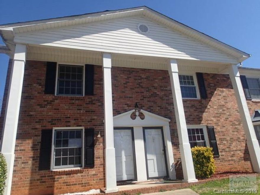 Case#381-787617.FHA Insured Escrow Financing available $3300 in repairs escrows to replace floorcoverings and repair plumbing.Purchase this home with VERY LITTLE DOWN! See your agent for details.Impressive looking 2 bedroom 1.5 bath condo located in Hickory NC.Condo is very close to restaurants,shops,schools,and parks.The floorplan includes a spacious living room, formal dining room,galley style kitchen,mudroom,and half bath,all on the main level.Upstairs is a split bedroom design with 2 good sized bedrooms separated by a full bahroom.Low maint brick exterior and paved parking.This kind of affordable living DOES NOT LAST LONG! CALL TODAY!!Sold AS-IS/WHERE-IS with all faults. Buyer or buyers agent to verify all stats