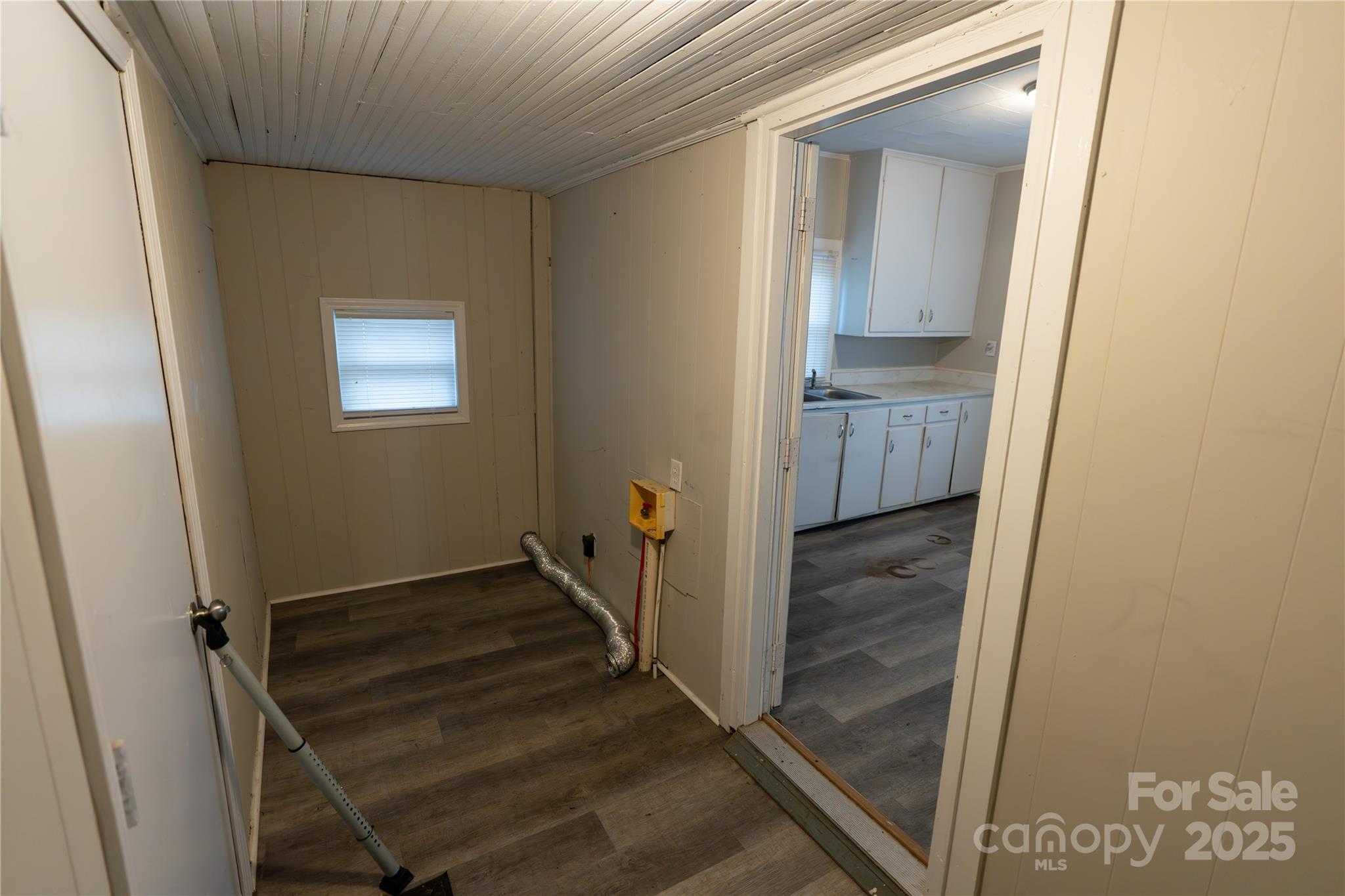 275 Academy Avenue NW