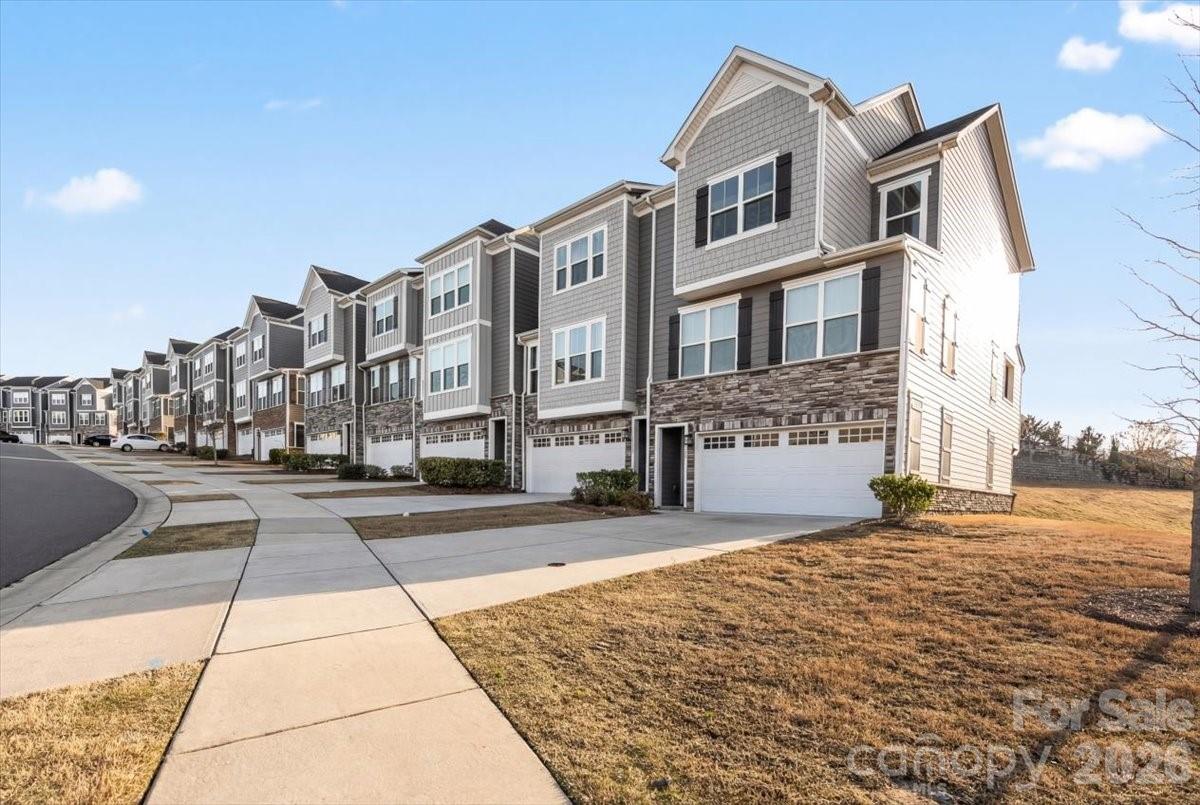 Trinity Townes - Residential