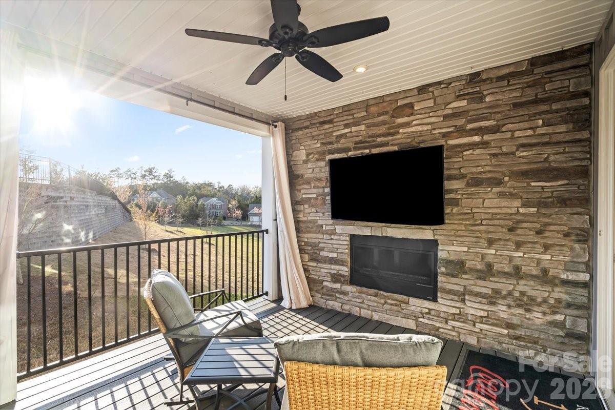 Trinity Townes - Residential