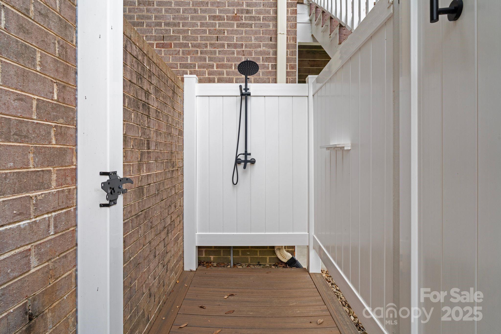 John T Mundy - Residential