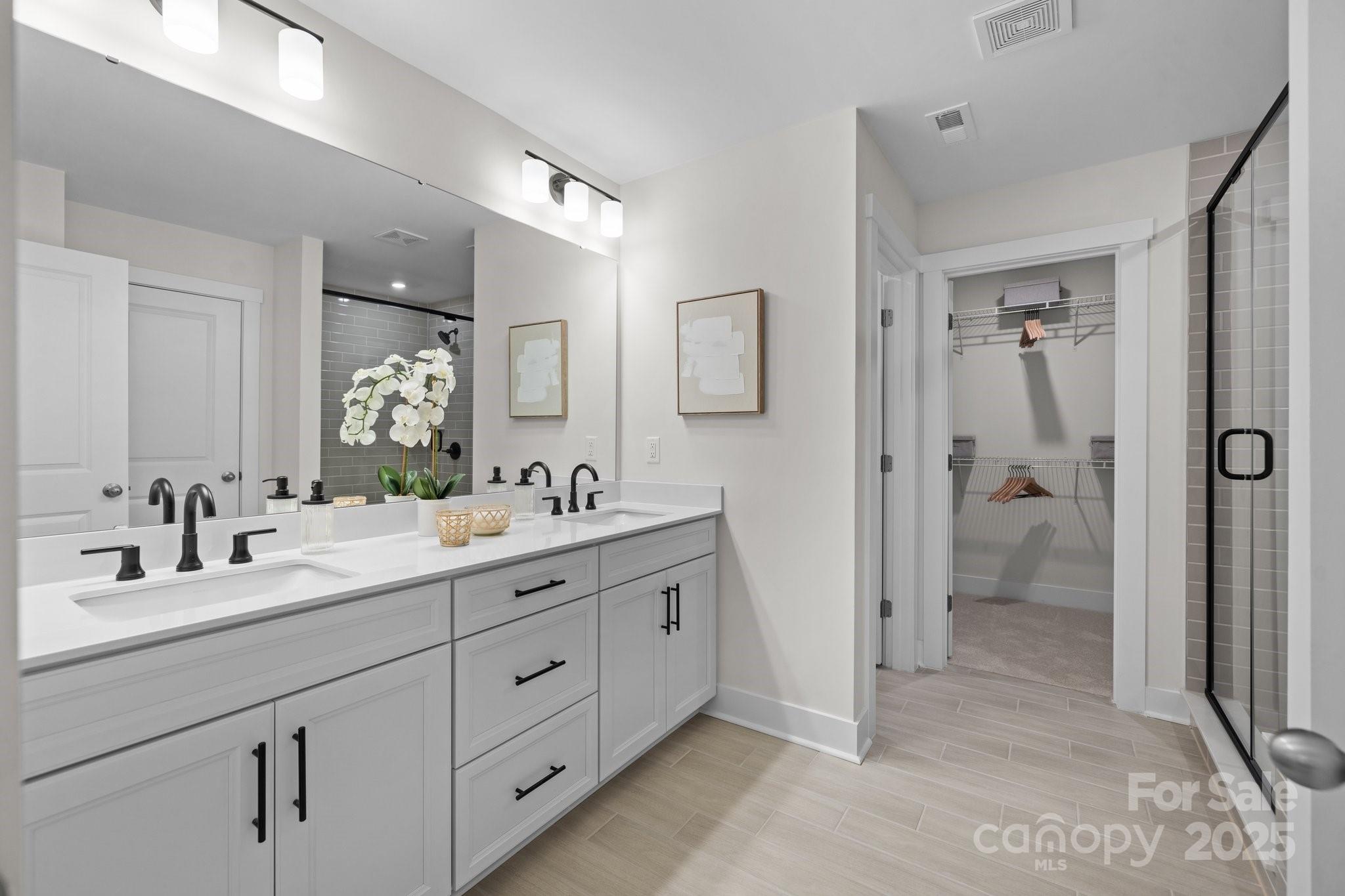 Lakeside Glen - Residential