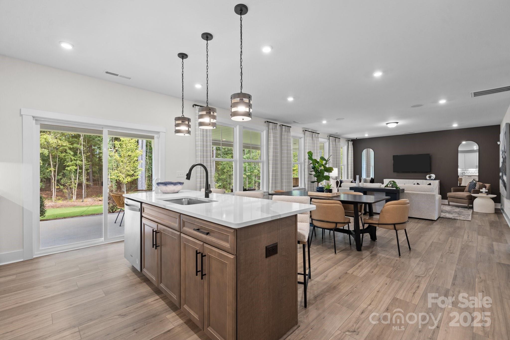 Lakeside Glen - Residential