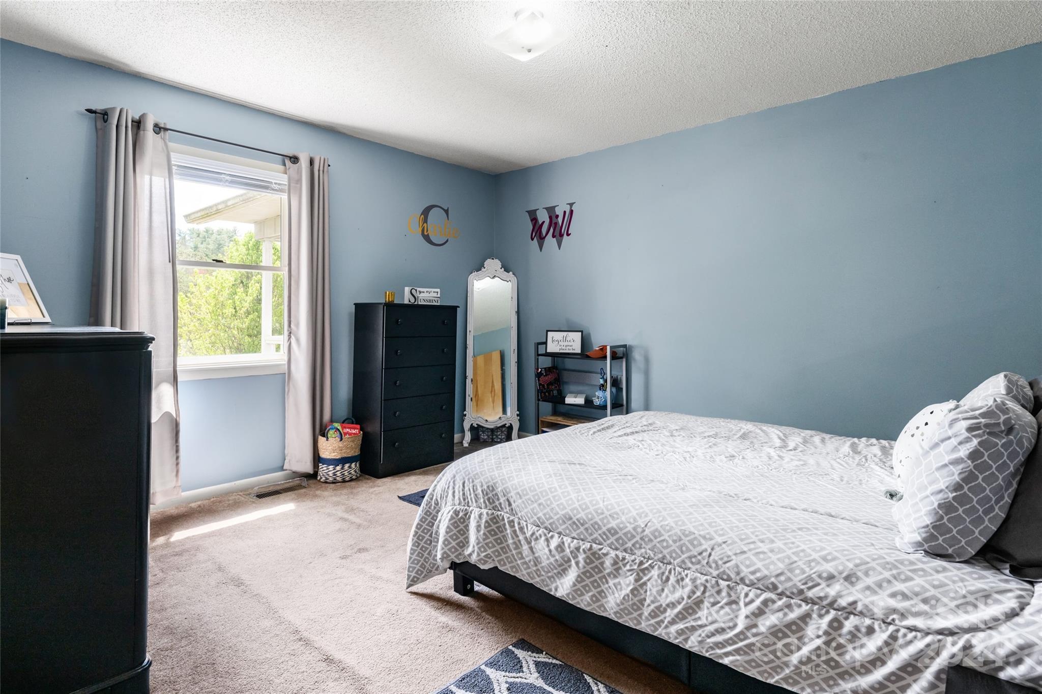 Sunny Knoll - Residential