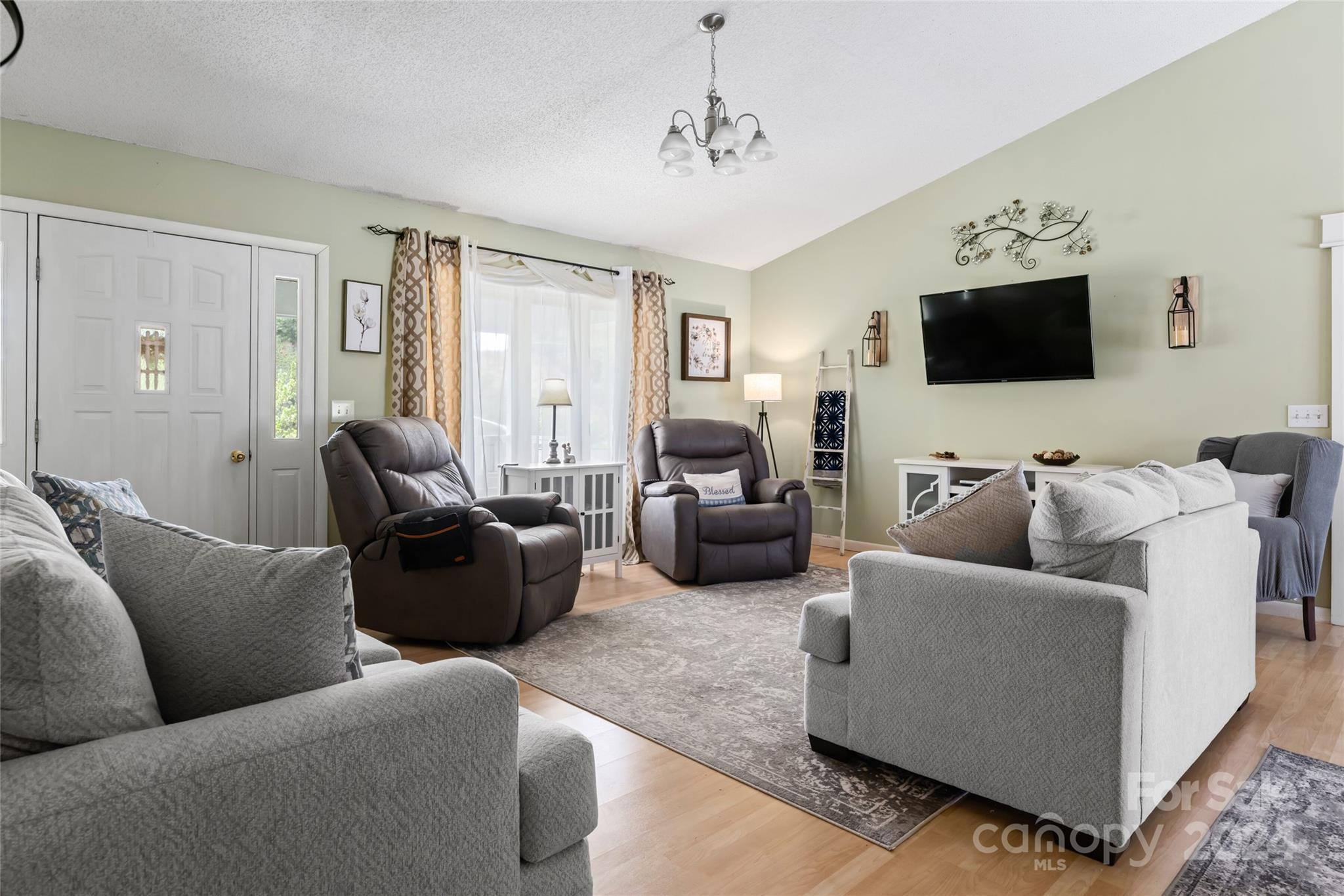 Sunny Knoll - Residential