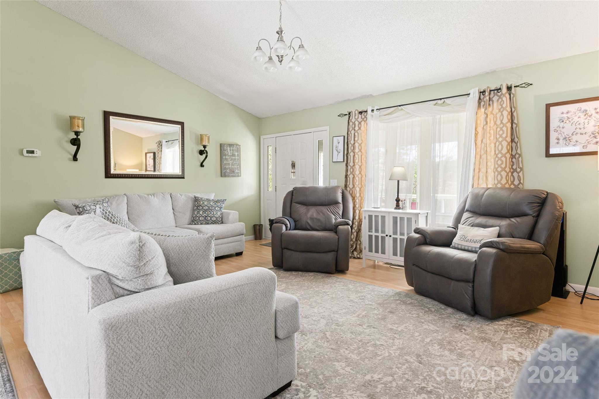 Sunny Knoll - Residential