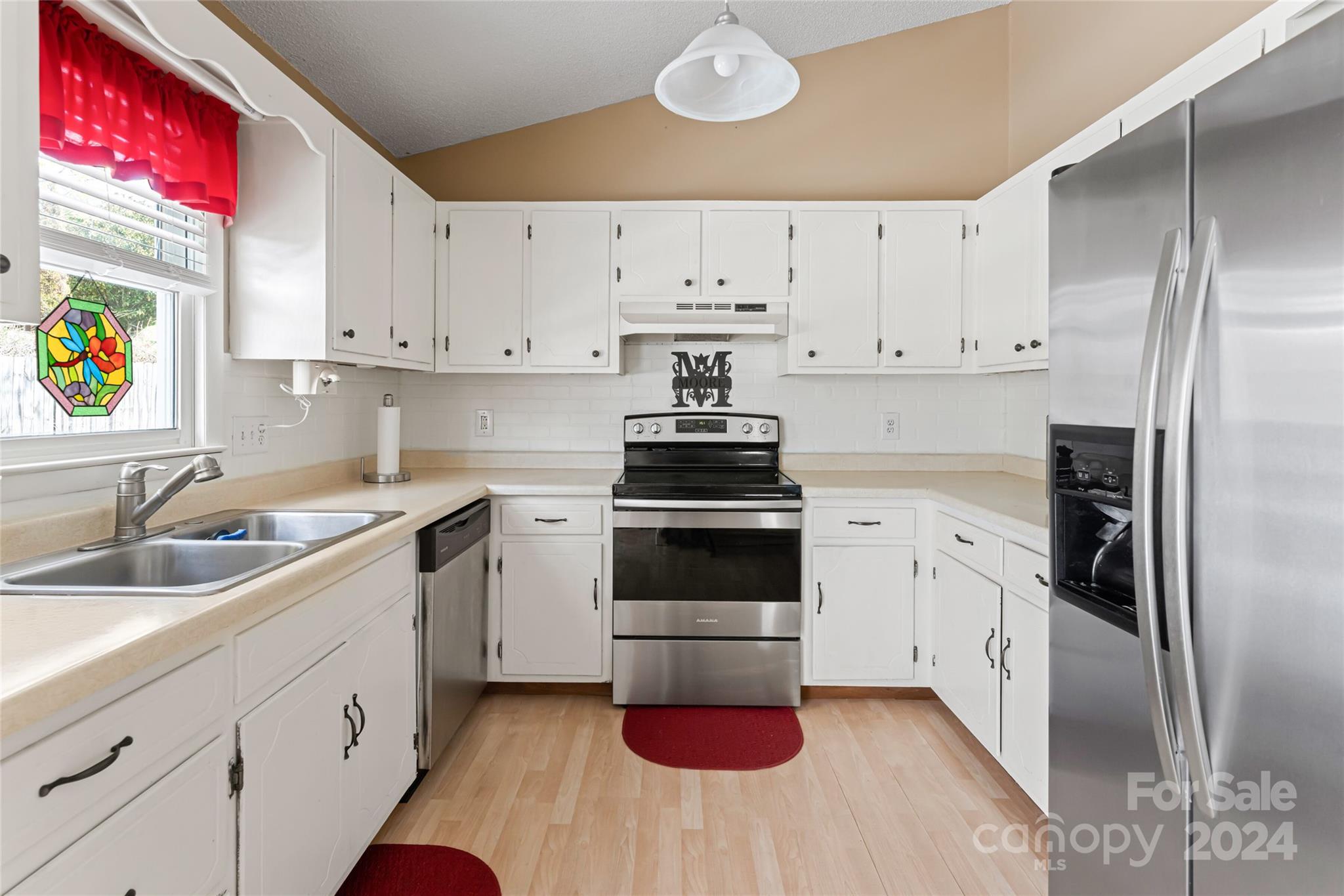 Sunny Knoll - Residential