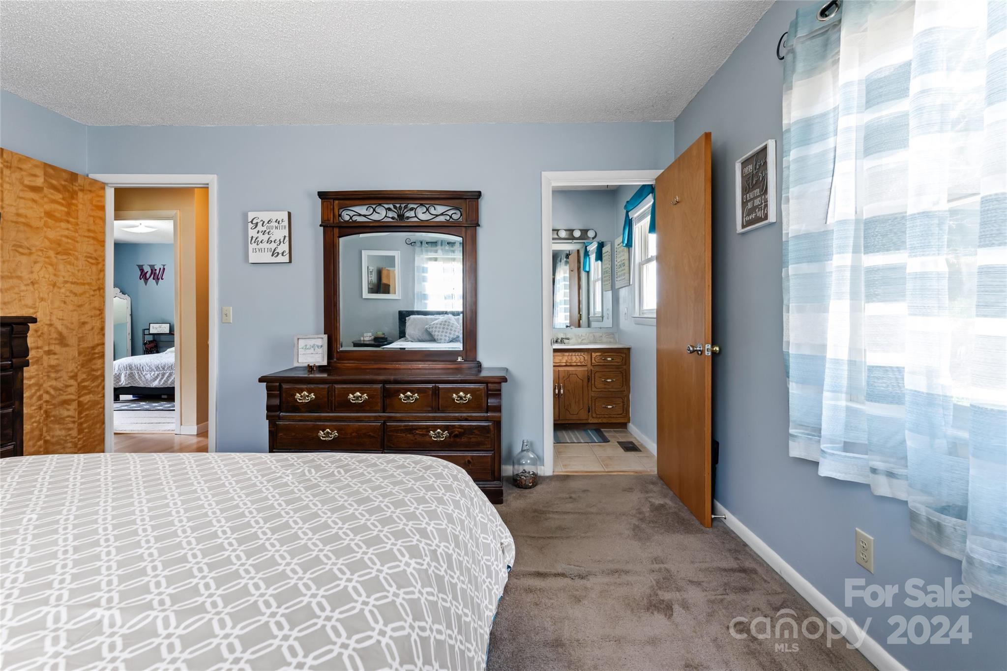 Sunny Knoll - Residential