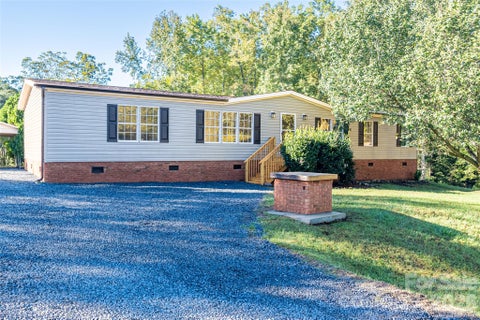 Photo of 5047 Longbow Pointe, Kings Mountain, NC 28086 (MLS # 4436192)