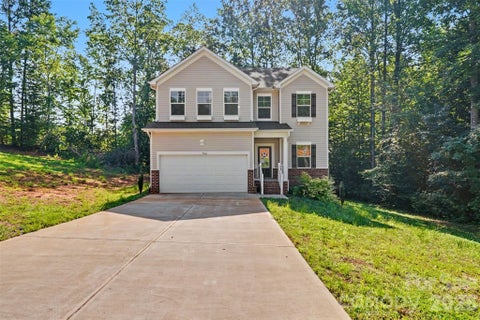 Photo of 5146 Mark Drive NE, Hickory, NC 28601 (MLS # 4404327)