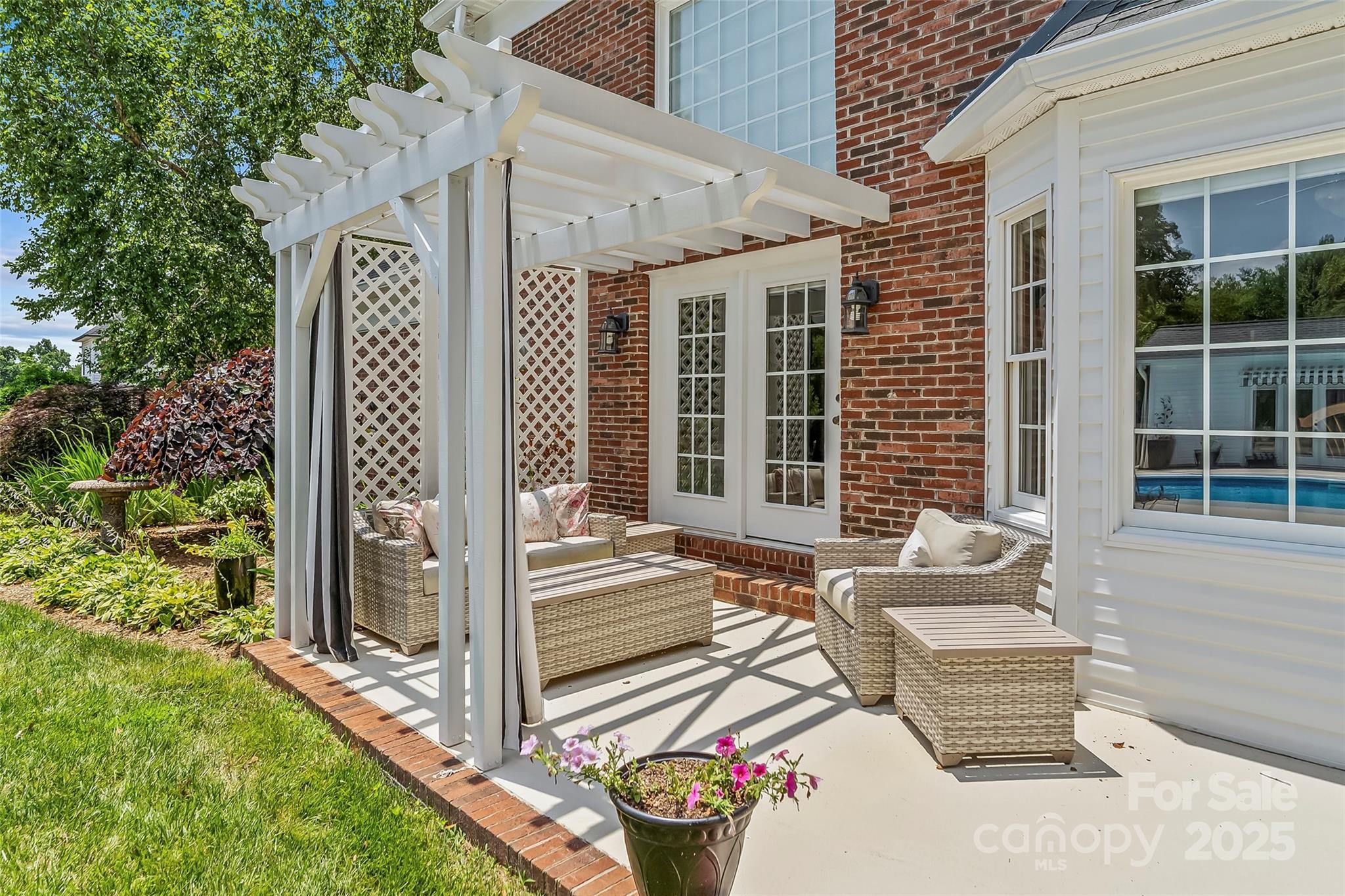 Rainbow Hills - Residential