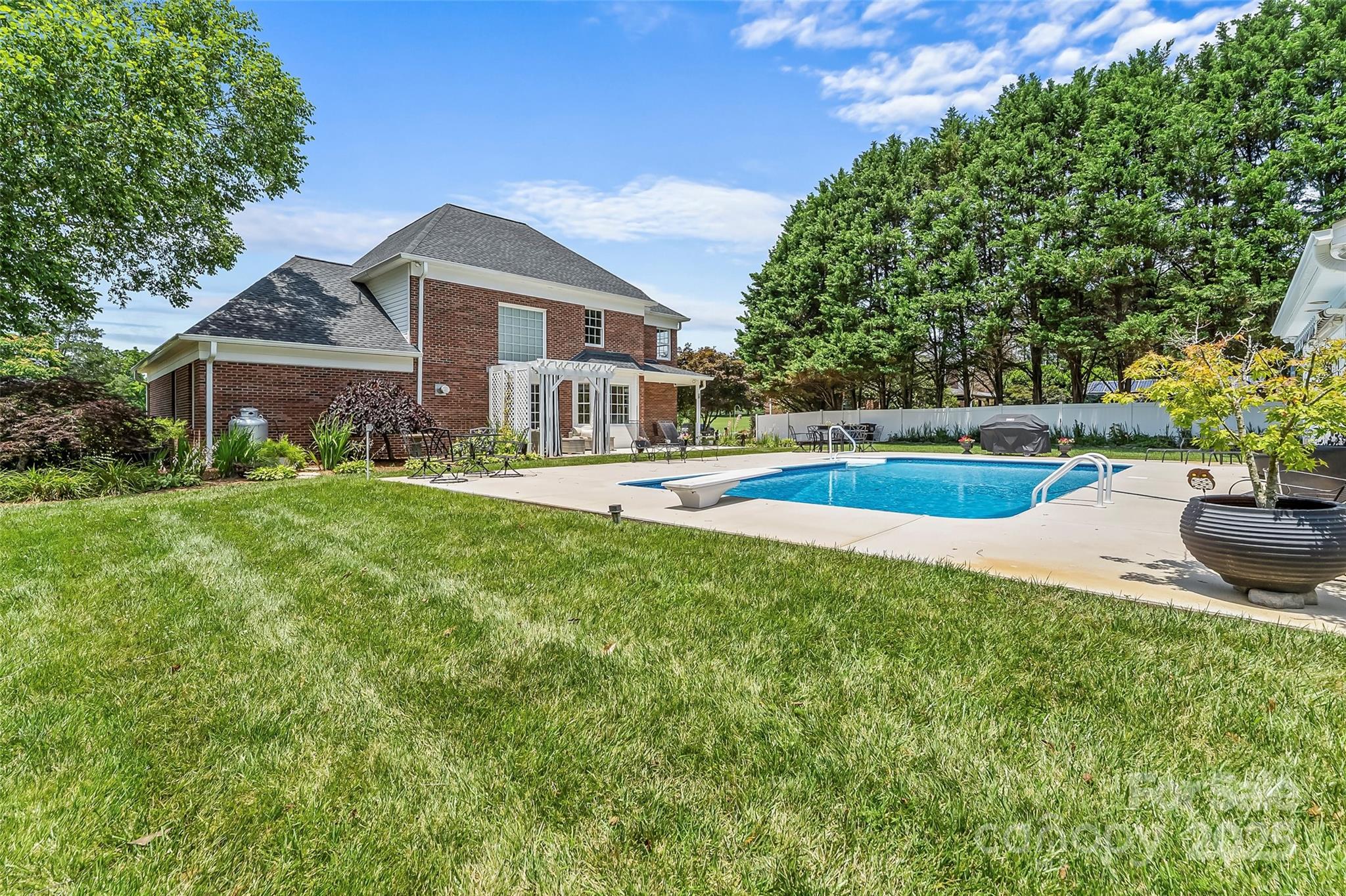 Rainbow Hills - Residential